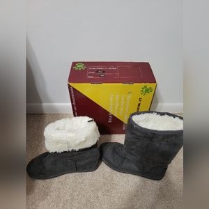 SheepDawgs women's boots size 10